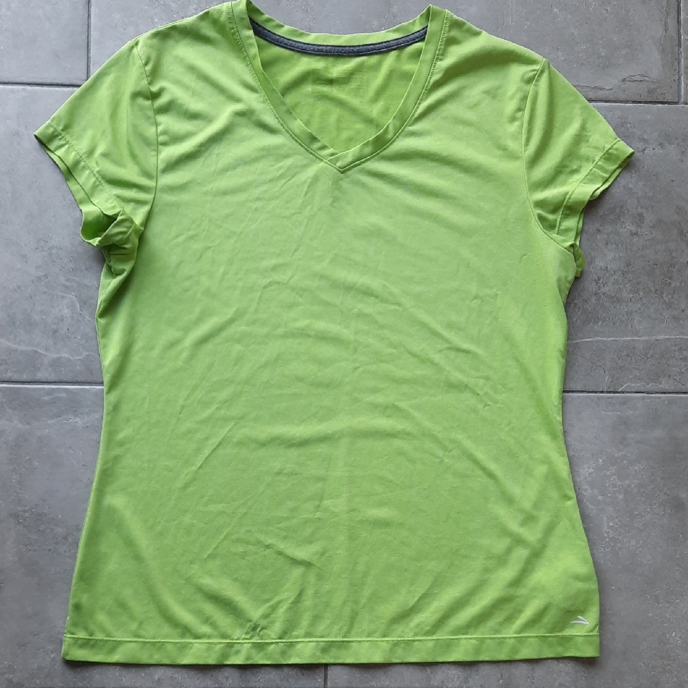 Brooks Running Light Heathered Lime Green V-Neck Short Sleeve Tee- Size 12-14